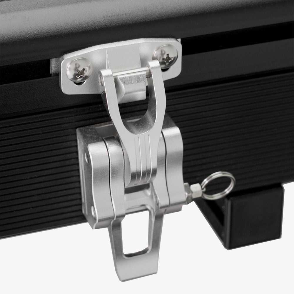 Aluminium over-centre latch with a ring pin on the Carbonlite shell