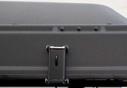 Roofnest Condor 2 shell edge and latch, close up