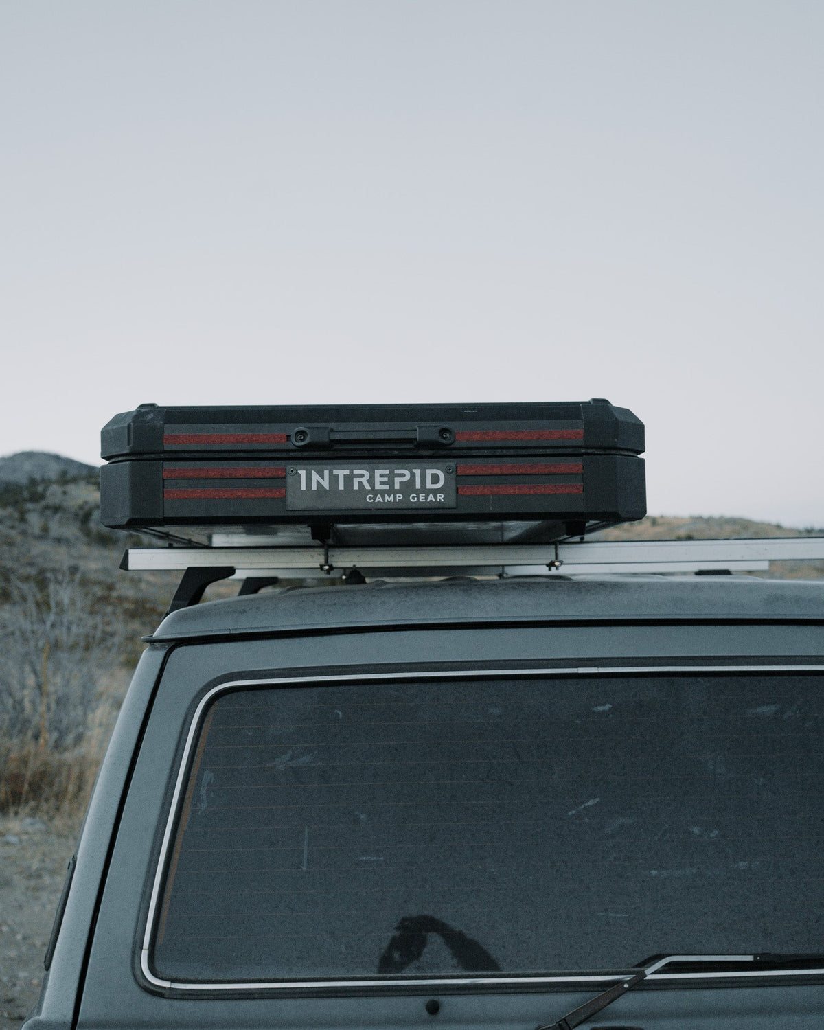 Intrepid Geo Solo closed, rear view of the hardshell