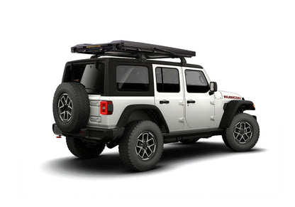 Roofnest Falcon 3 EVO Air Regular closed on a Jeep Wrangler